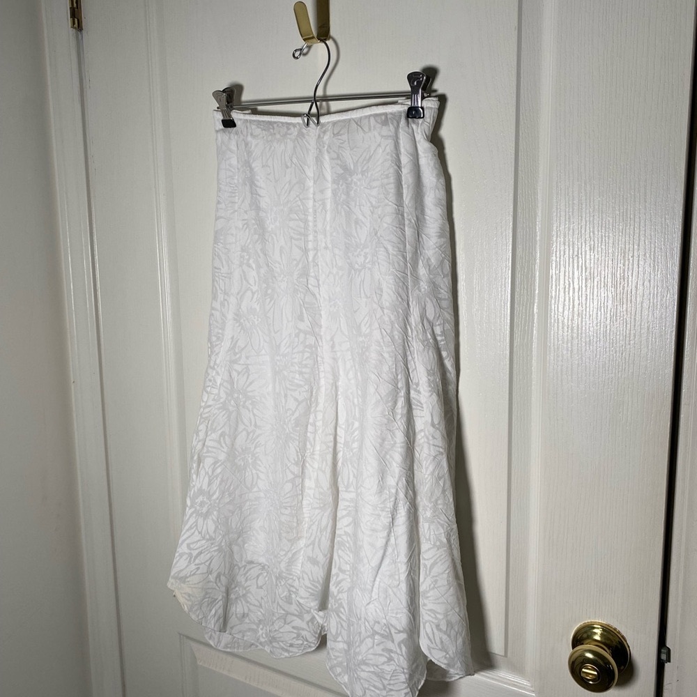 Whimsy Floral Gauzy White Floral Midi Skirt Women’s Plus Size 18 Boho